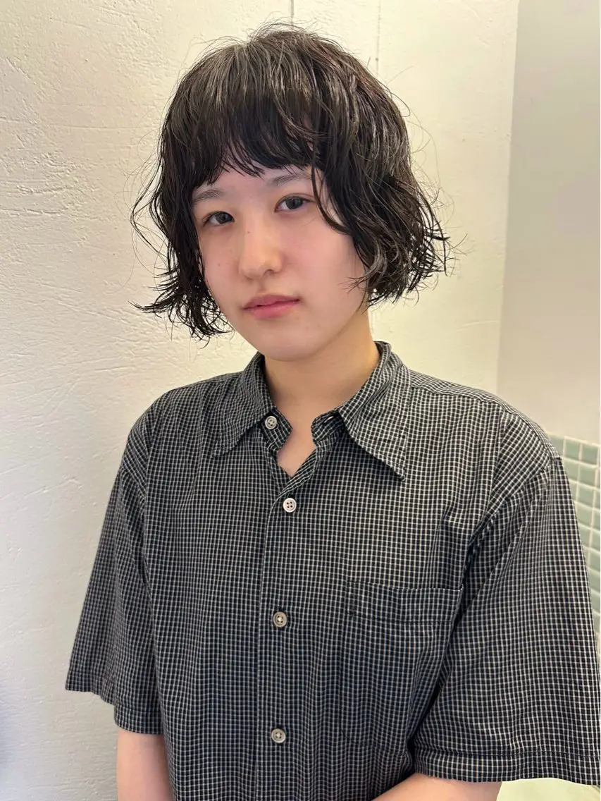 パーマ オン眉 村岡 桃果のヘアスタイル