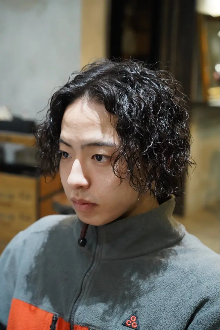 ミディアム カット パーマ 松島 吏玖のヘアスタイル