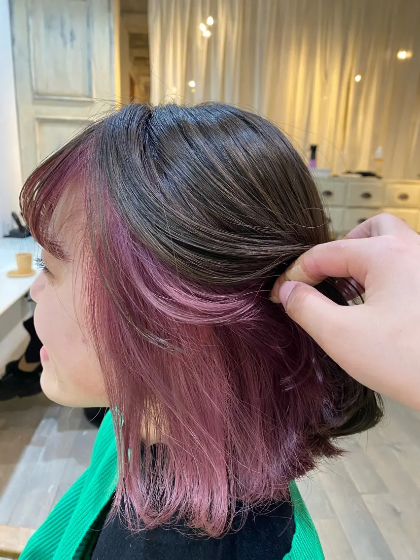 カラー インナーカラー ピンクカラー 黒木 千晴のヘアスタイル
