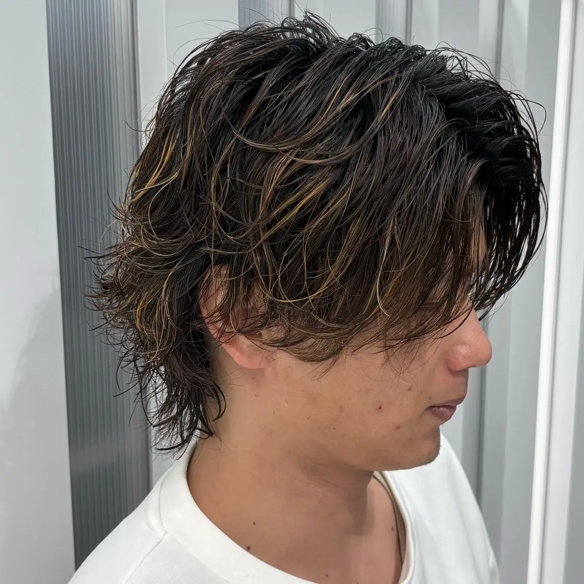 ショート カラー パーマ メンズ ニュアンスパーマ カット パーマ 水谷 璃温のヘアスタイル