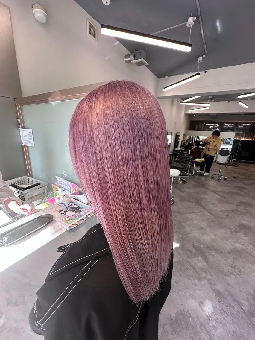 セミロング カラー ピンクカラー ヘアカラー トリートメント EARTH AOBADAIのヘアスタイル