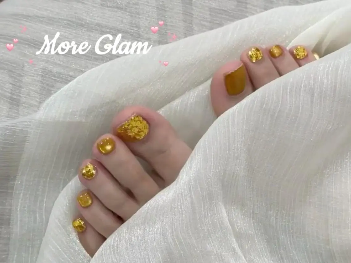 ネイル 長さ出し フットネイル フレンチネイル ジェルネイル ガラスフレンチ MoreGlam Nailsのネイルデザイン