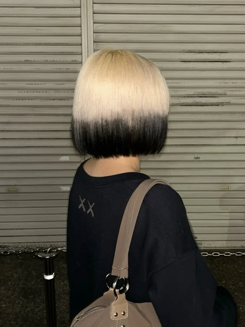 ミディアム カラー デザインカラー カットモデル🎀 ハイトーン/YUIのヘアスタイル