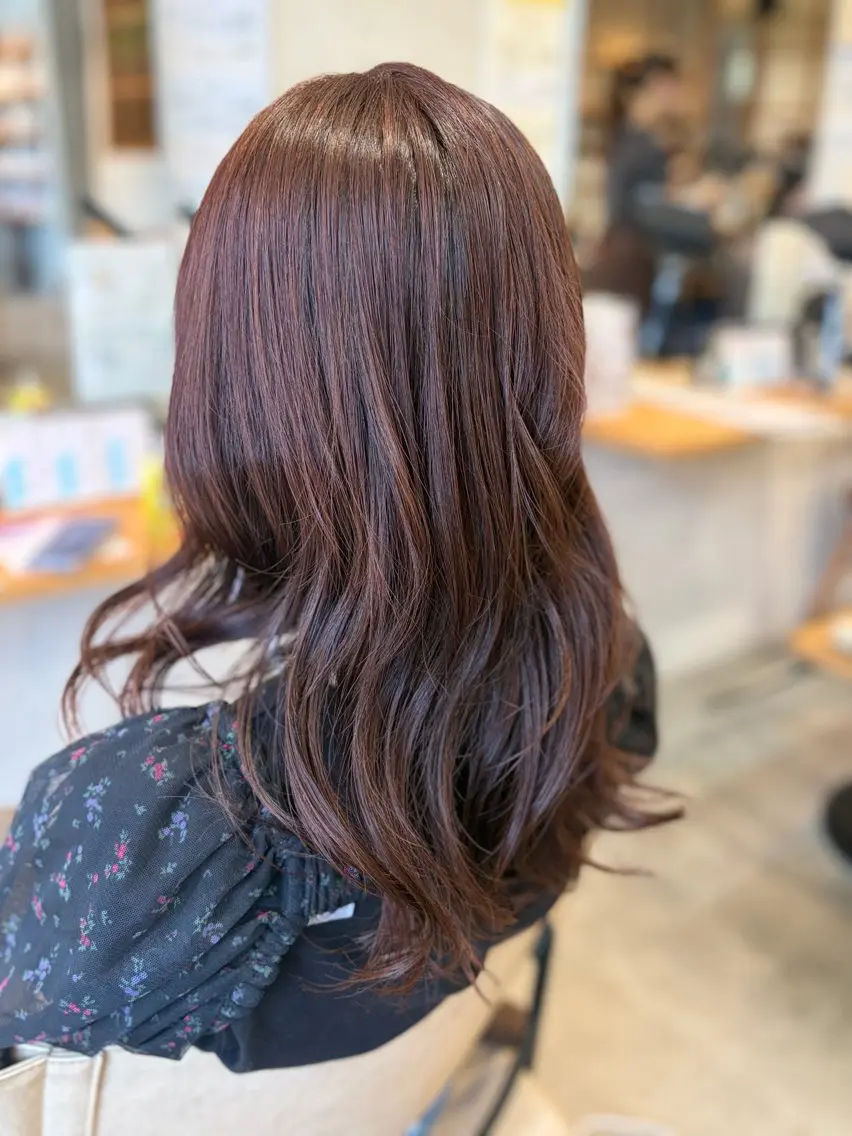ロング カラー ブラウンカラー ピンクカラー ピンクブラウン トリートメント カット ヘアカラー トリートメント momoka オリーブ/ベージュのヘアスタイル