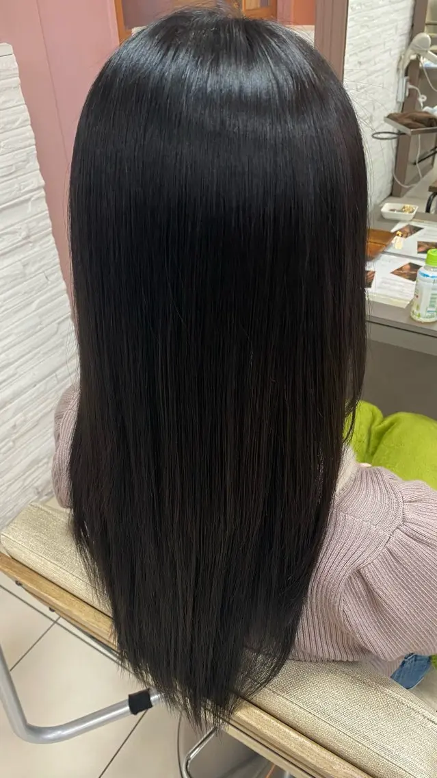 ロング カラー ヘアカラー トリートメント 黒田 海紘のヘアスタイル