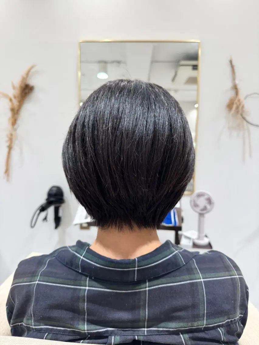 【19時女性限定】ショート、ボブに切らせていただける方限定🕊️毛髪補修トリートメント付き!♡の写真