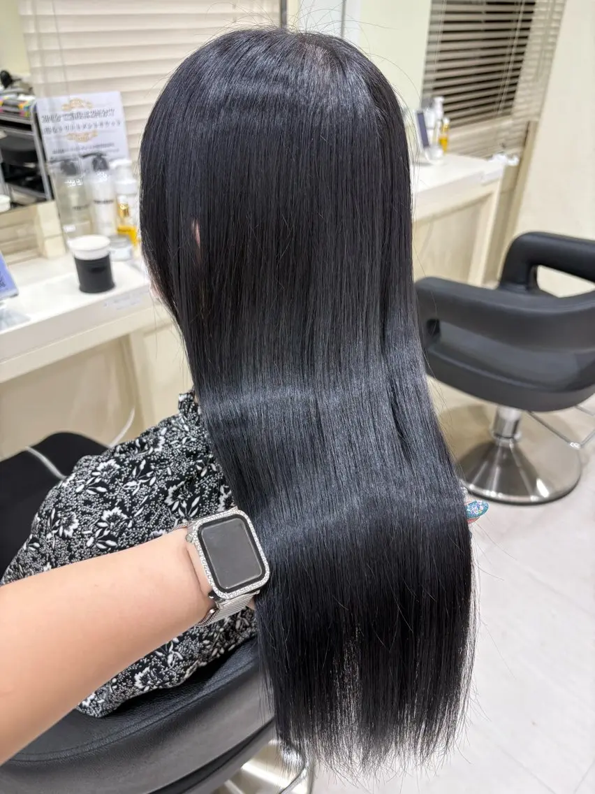 ミディアム カラー ヘアアレンジ ヘアカラー トリートメント 💟RINNA 艶カラー💟のヘアスタイル