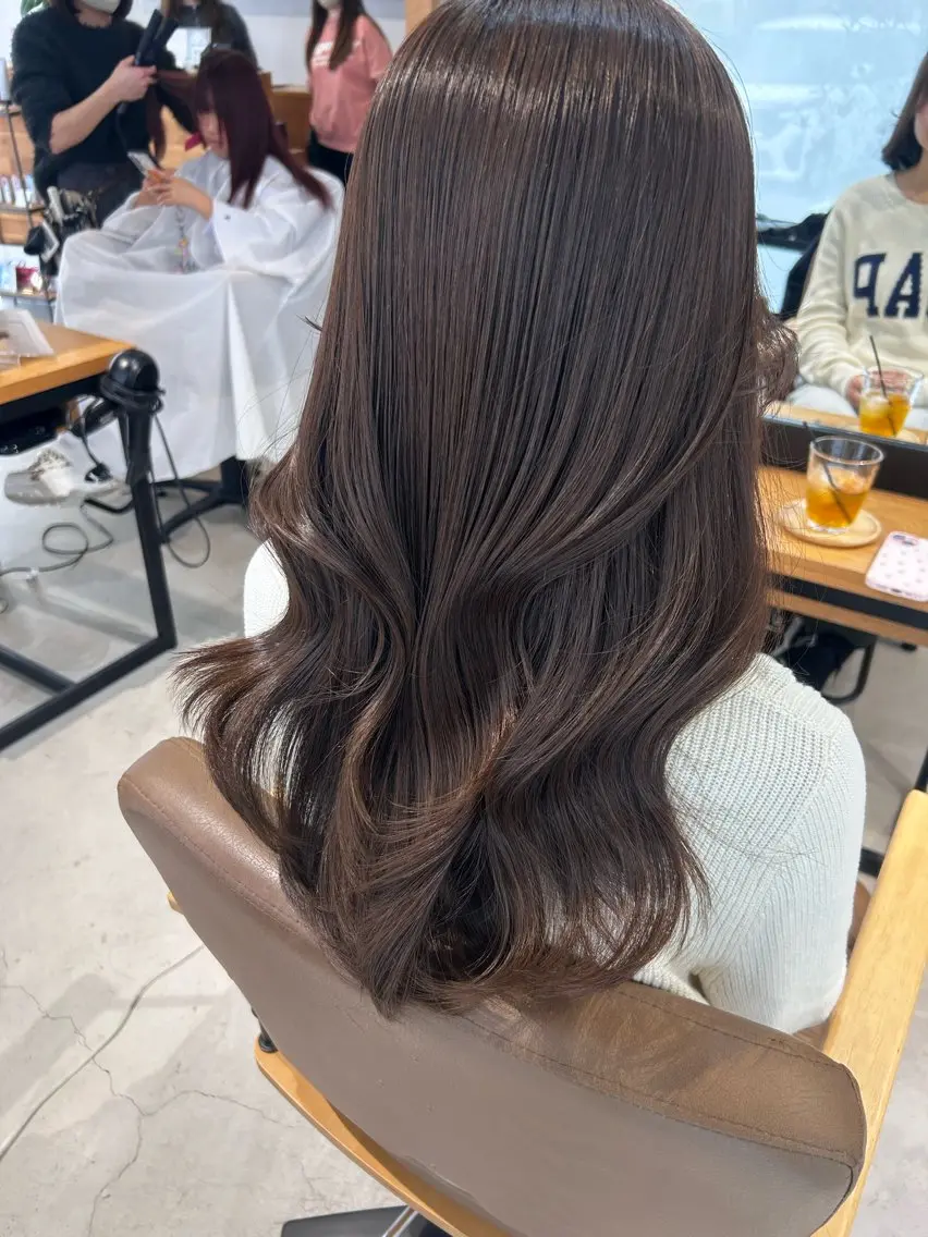 ロング See. HIKARIのヘアスタイル