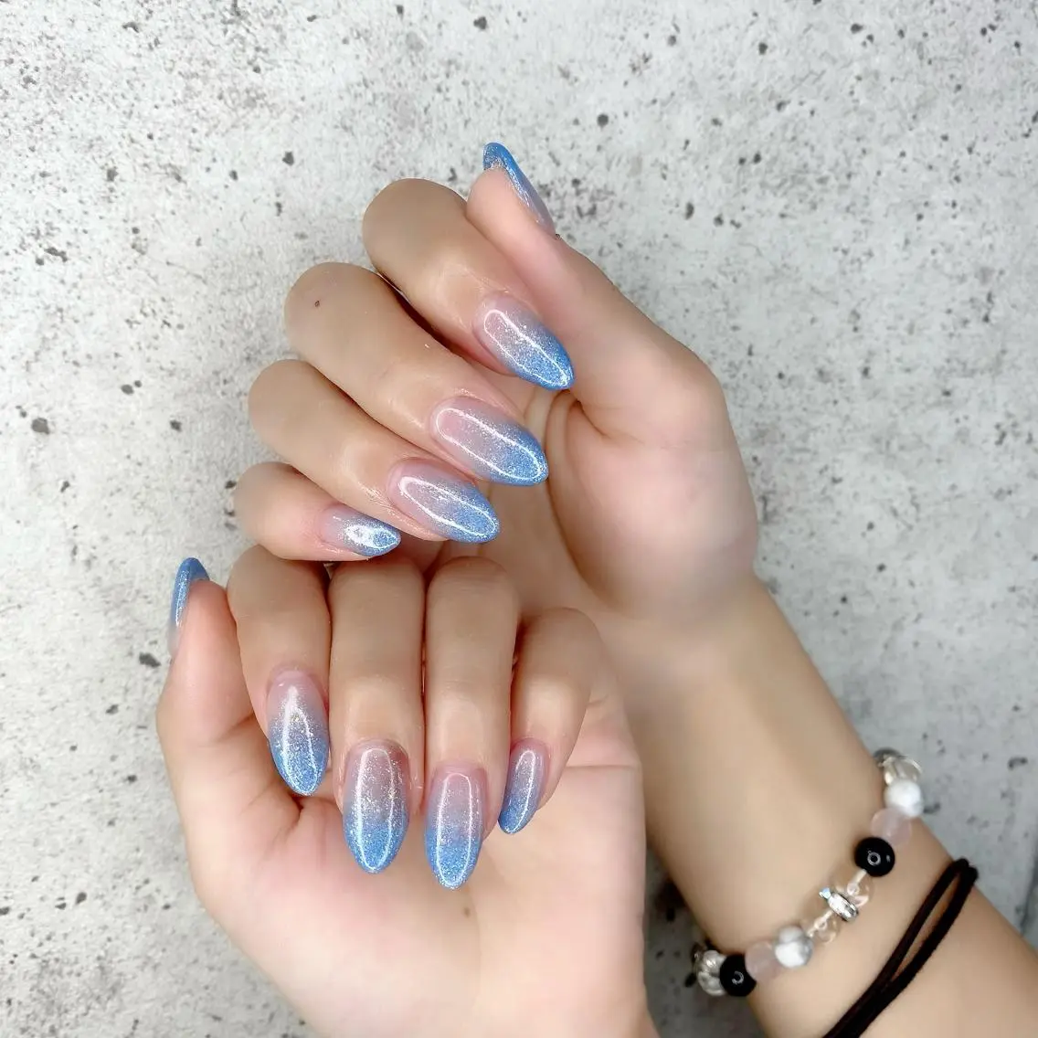 セミロング カラー パーマ ヘアアレンジ メンズ キッズ ネイル マツエク・マツパ ブルーカラー グラデーションカラー ブルー グラデーション ラメ(グリッター) Salon Ｋのネイルデザイン
