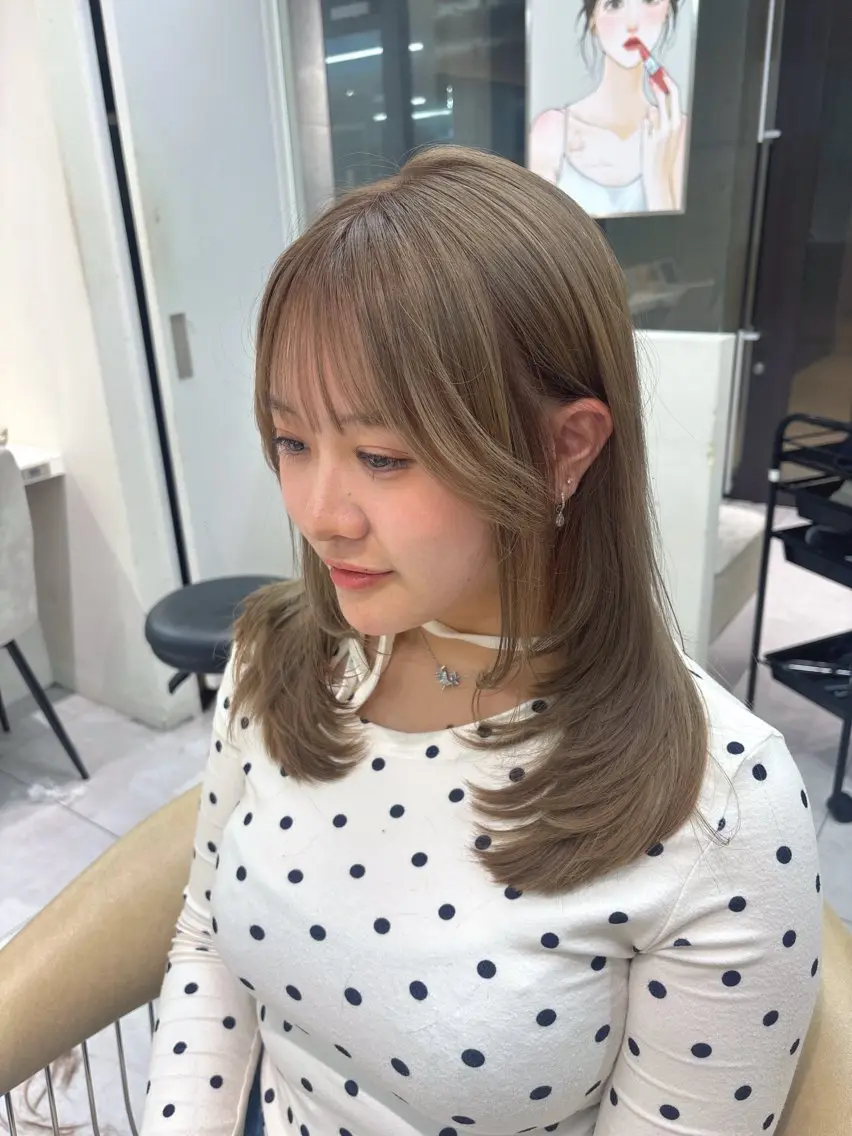 ミディアム ヘアカラー トリートメント 顔周り🇰🇷韓国 レイヤー/モエのヘアスタイル