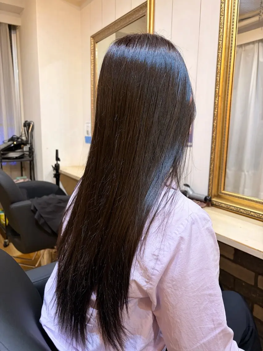 ロング カラー ラベンダーカラー ラベンダーグレー ヘアカラー ハイトーンカラー cecil kokiのヘアスタイル