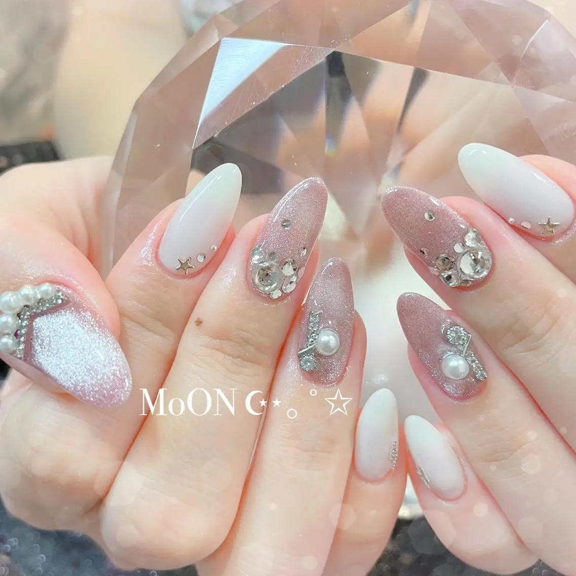 ネイル ハンドネイル ハンドケア MoON...❤︎ MeGuのネイルデザイン
