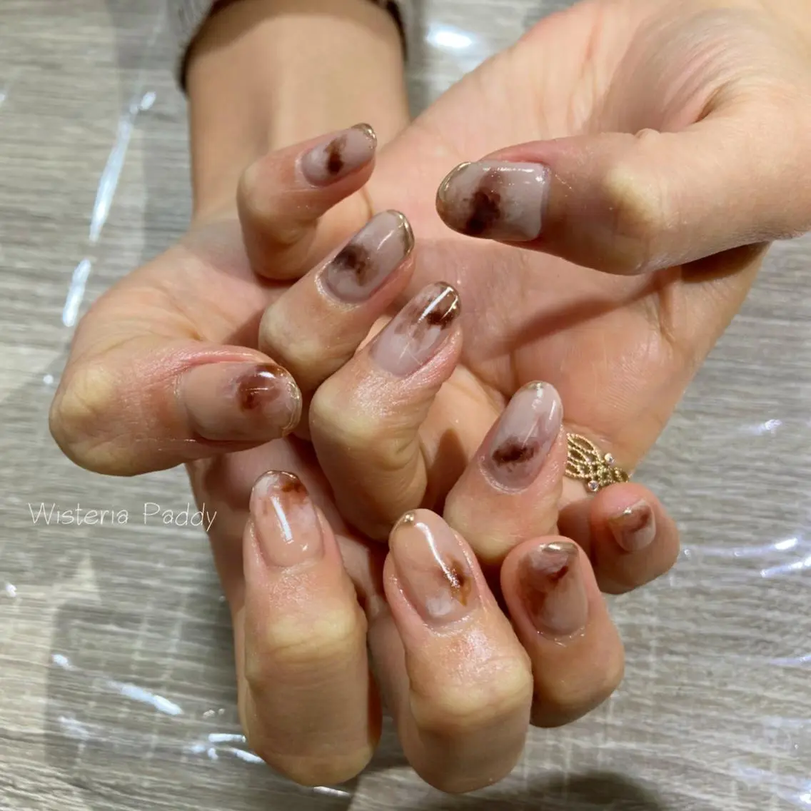 ネイル ミラーネイル ニュアンスネイル オフィスネイル Wisteria Paddyのネイルデザイン
