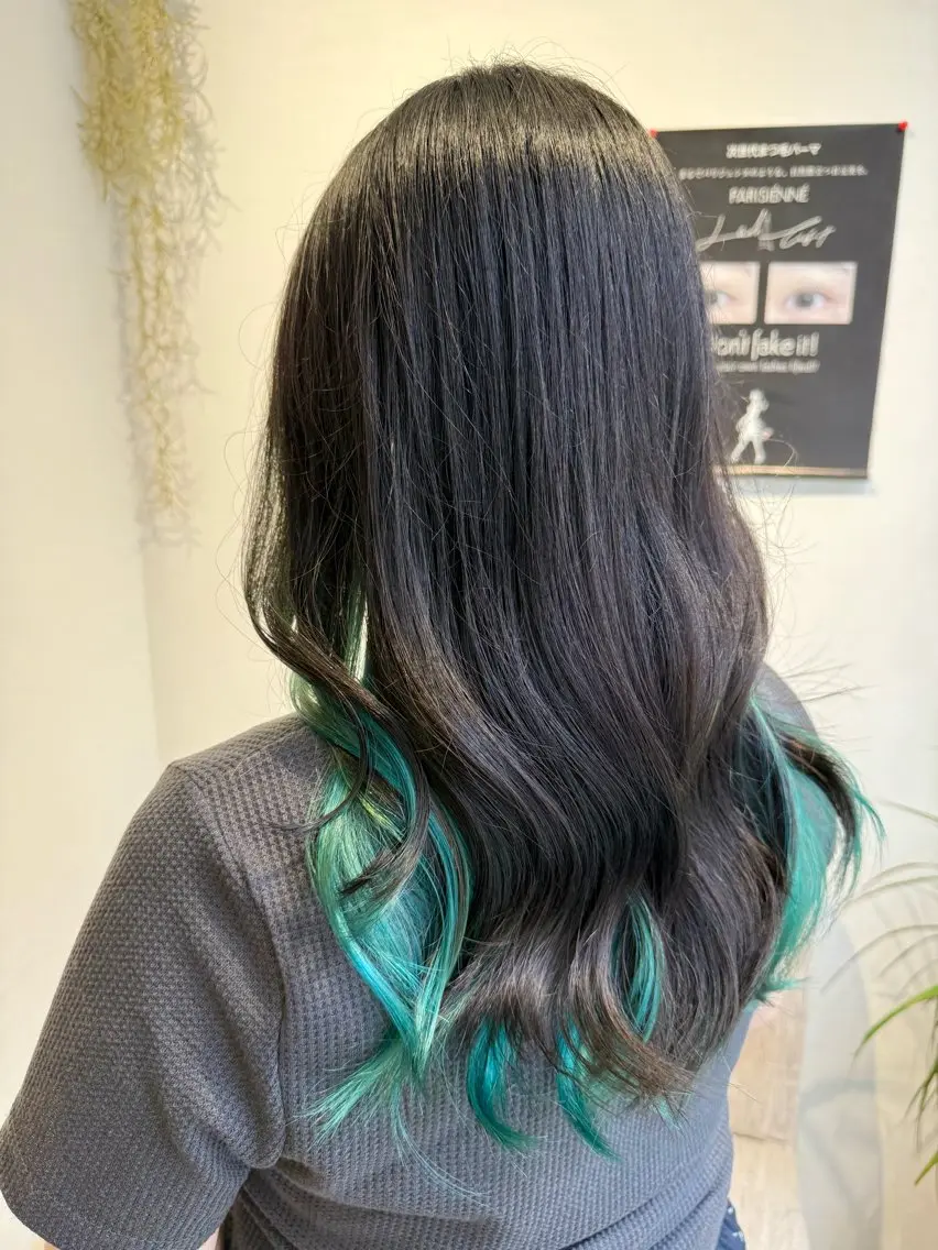ロング カラー ヘアアレンジ ブルーカラー インナーカラー ヘアカラー ショート×カラー 🦊堀米早紀【荻窪】のマツエク・マツパデザイン