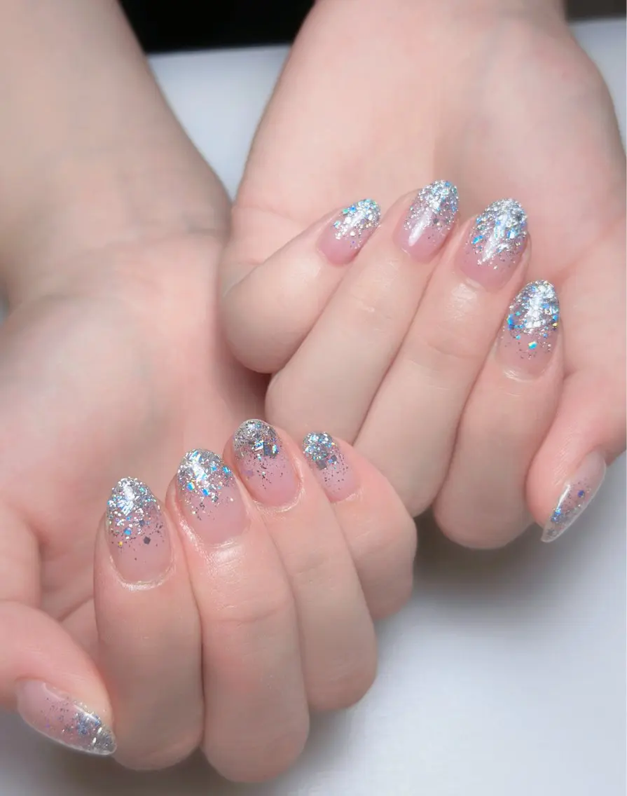 ネイル オーロラネイル 長さ出し フットネイル ラメ(グリッター) ラメグラデーション ハンドネイル 👍thumbs up nail👍のネイルデザイン