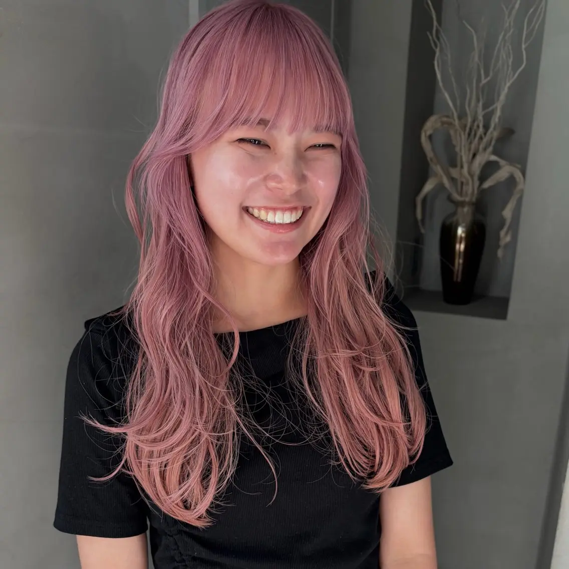 ロング カラー ベージュカラー ブリーチ ピンクカラー ピンクベージュ カット ヘアカラー なな/ICI/レイヤ ーパーマ/上前津のヘアスタイル