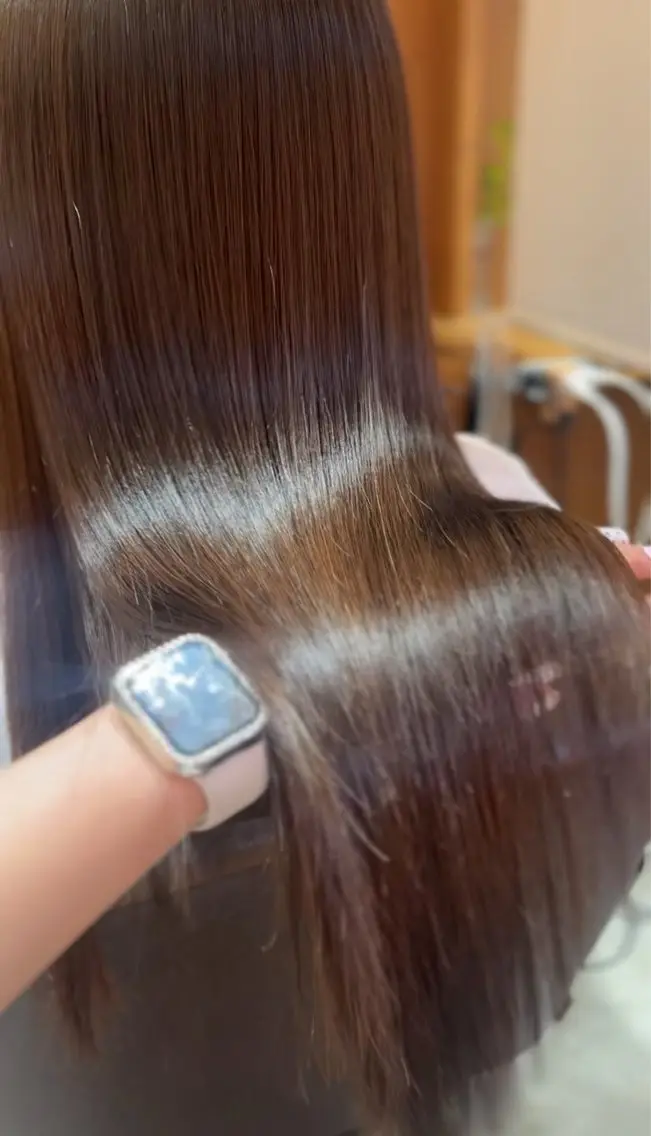 ロング カット 縮毛矯正 トリートメント 塩川ももこ/ 自然な縮毛矯正のヘアスタイル