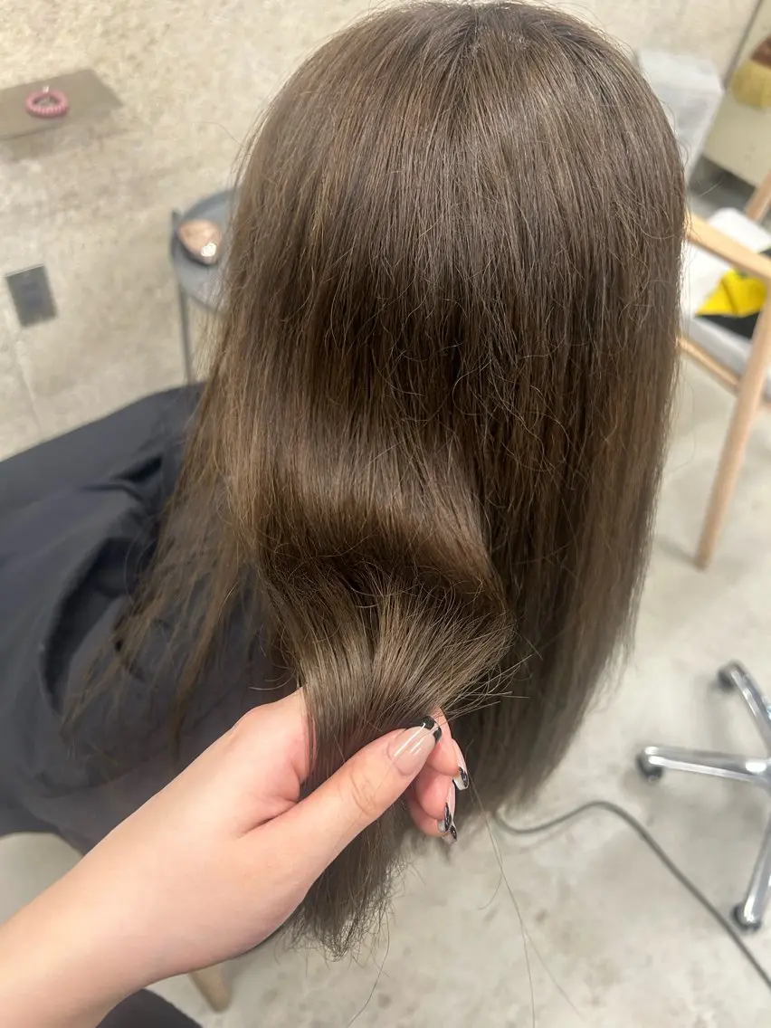 ロング カラー ヘアカラー トリートメント SiLO Yukinaのヘアスタイル