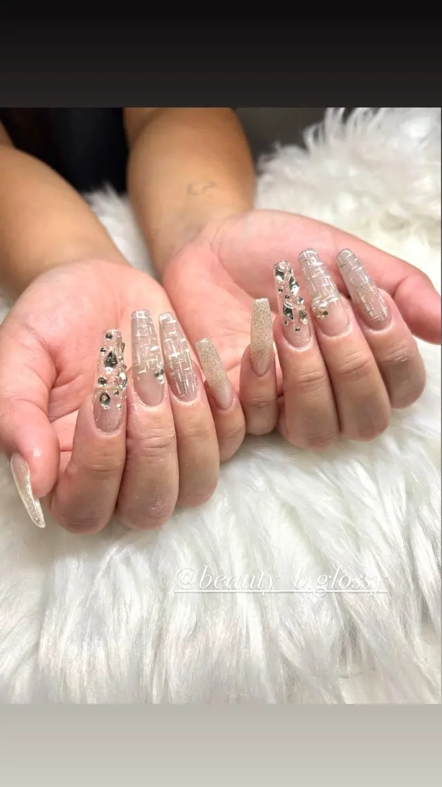 ネイル ハンドネイル ビューティーサロン B.glossyのネイルデザイン