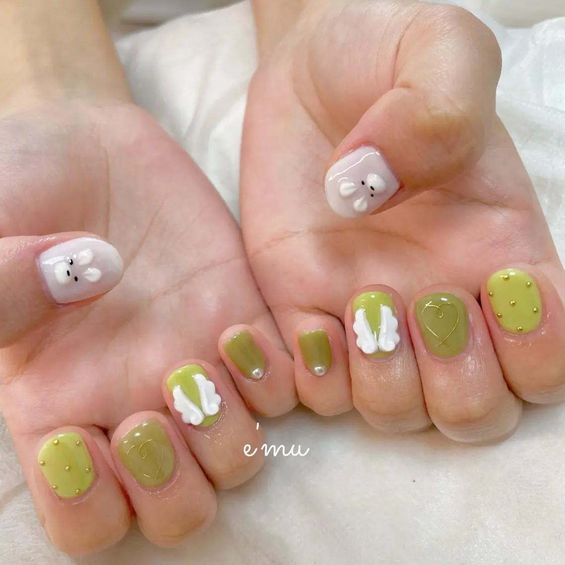 ネイル ジェルネイル グリーン nail salon e'mu💐のネイルデザイン