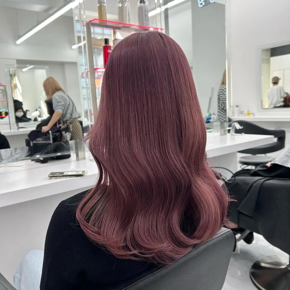 セミロング カラー ヘアアレンジ ヘアカラー トリートメント mai🍑暖色カラー /レイヤー💖のヘアスタイル