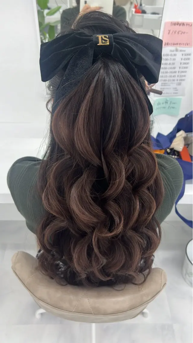 ロング ヘアアレンジ HairSet Salon Kのヘアスタイル