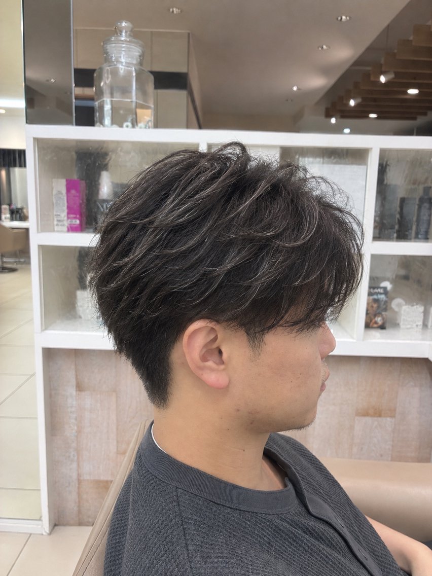 パーマ メンズ フェザーパーマ メンズパーマ ニュアンスパーマ パーマ メンズカット/カラー 牧野優良のヘアスタイル