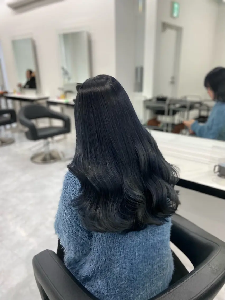 ロング カラー ヘアアレンジ カット ヘアカラー トリートメント ヘアセット レイヤー×透明感カラ ーHAYATOのヘアスタイル