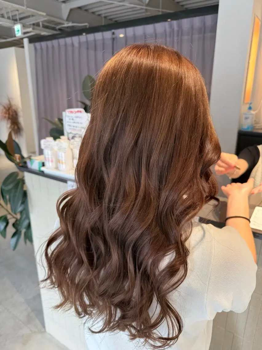 ロング 井手上 陽菜のヘアスタイル