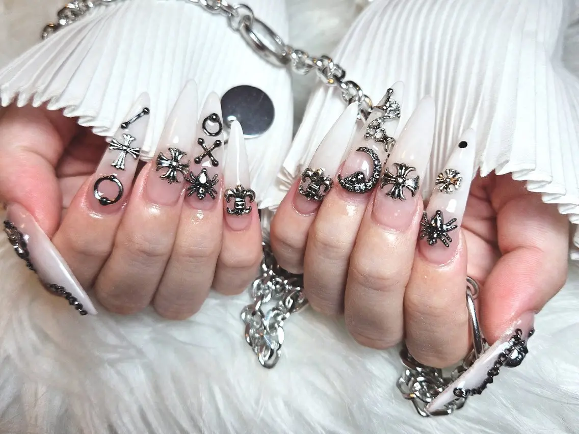 ネイル ハンドネイル 🍭Yun nail hyejin🌸のネイルデザイン