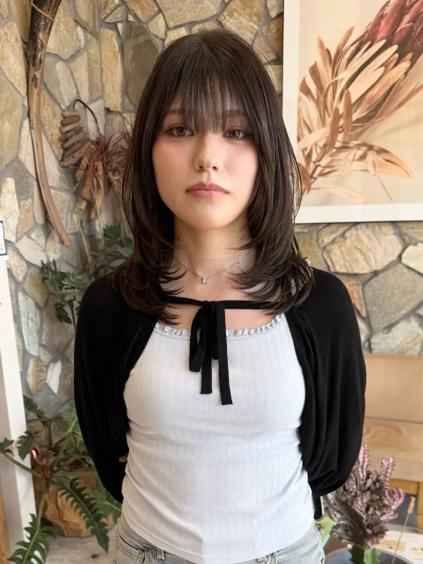 ミディアム ミディアムレイヤー ハッシュカット レイヤーカット 佐野 怜也のヘアスタイル