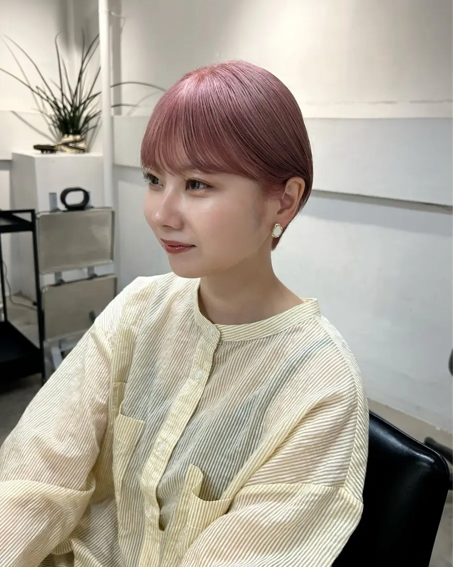 ショート カラー ベージュカラー ピンクカラー ピンクベージュ ショートヘア ❤️ショートカット ・顔周りカット❤️のヘアスタイル