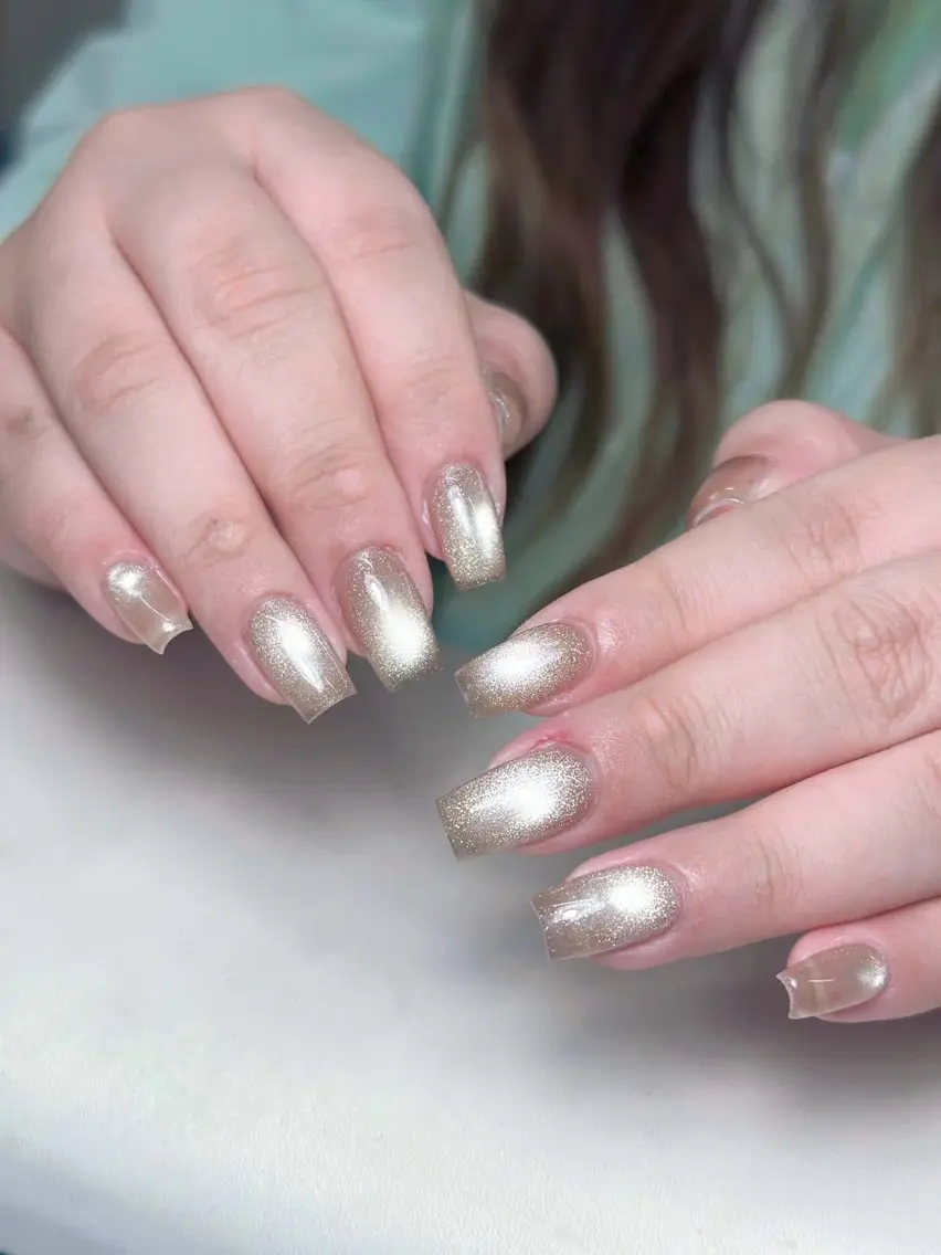 ネイル チークネイル ドット フレンチネイル グラデーション 韓国ネイル ハンドネイル Lisa Nail Salonのネイルデザイン