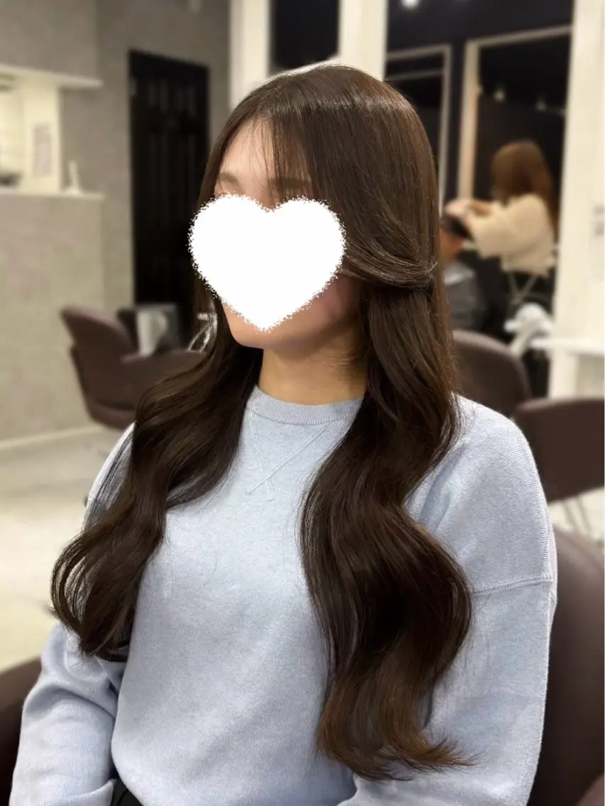 ロング アッシュ 髪質改善 トリートメント カット ヘアカラー トリートメント あい❤︎ /髪質改善/韓国巻きのヘアスタイル