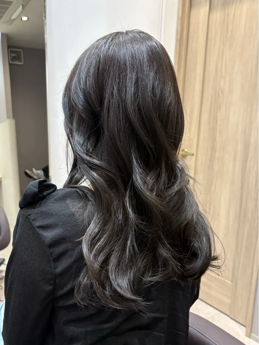 ロング カラー アッシュ 透明感カラー オリーブアッシュ カット ヘアカラー トリートメント 艶カラー/レイヤー /atsumi🪷のヘアスタイル