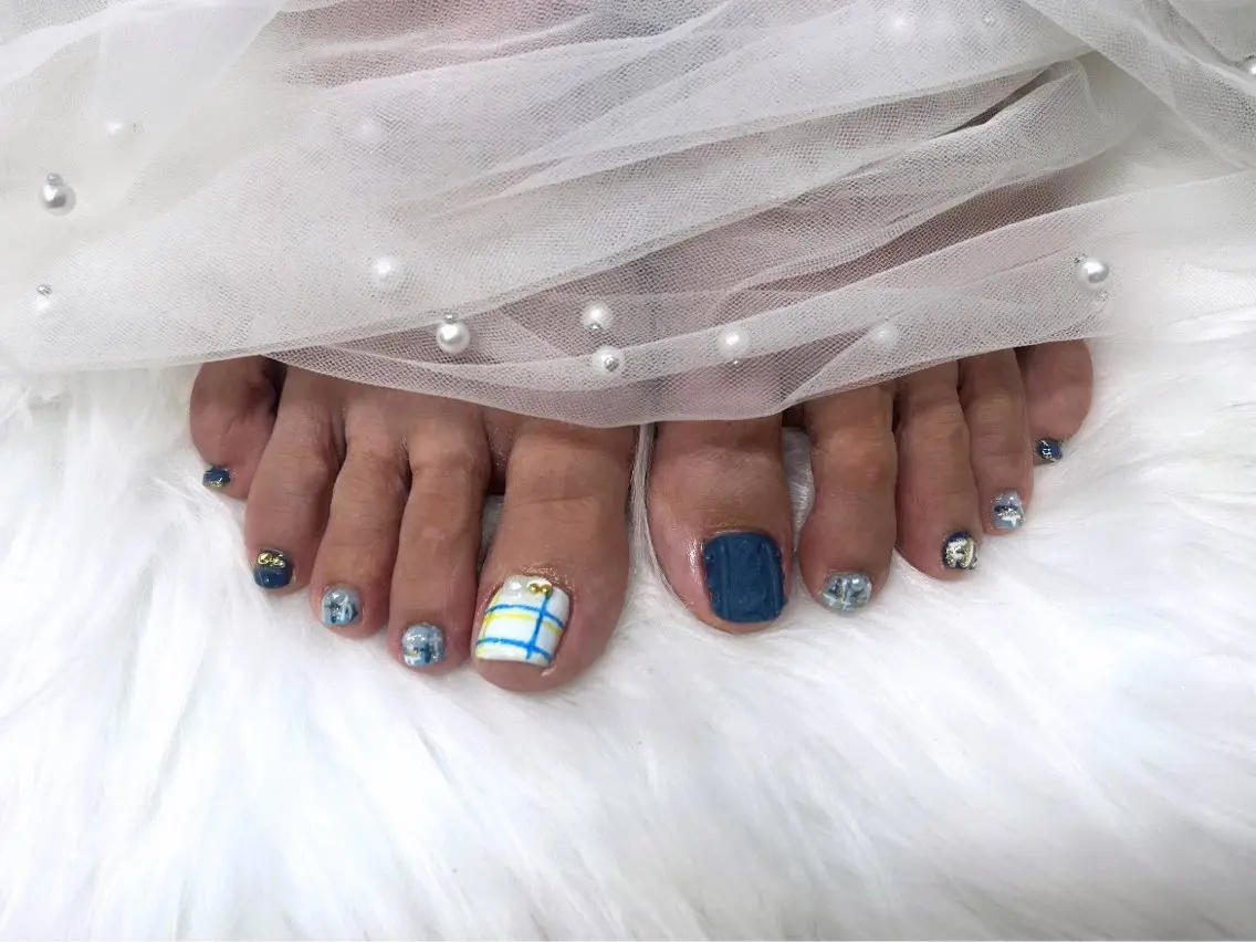 ネイル フットネイル Haruna †❤︎のネイルデザイン