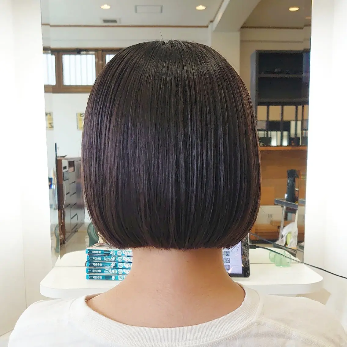 ミディアム ボブ ｷﾝｼﾞｮｳ ｴﾅﾐのヘアスタイル