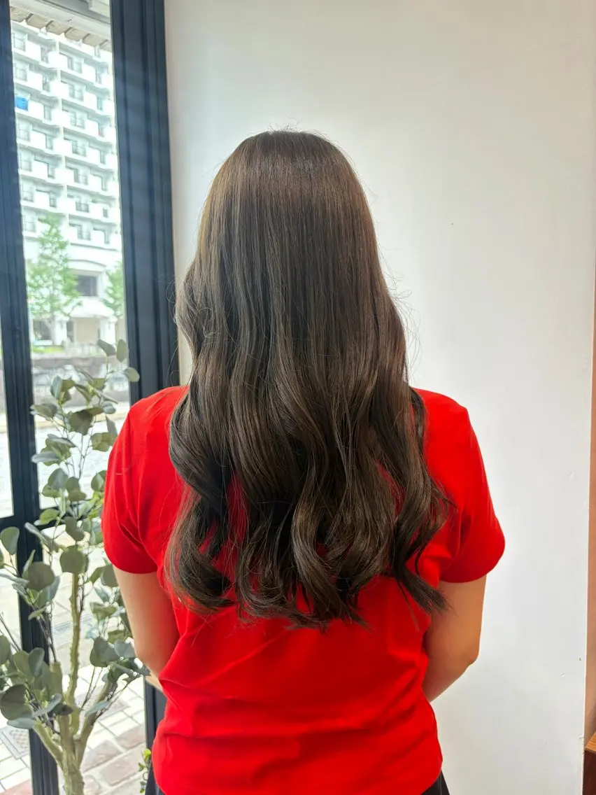 ロング ヘアカラー 上島 未緒のヘアスタイル