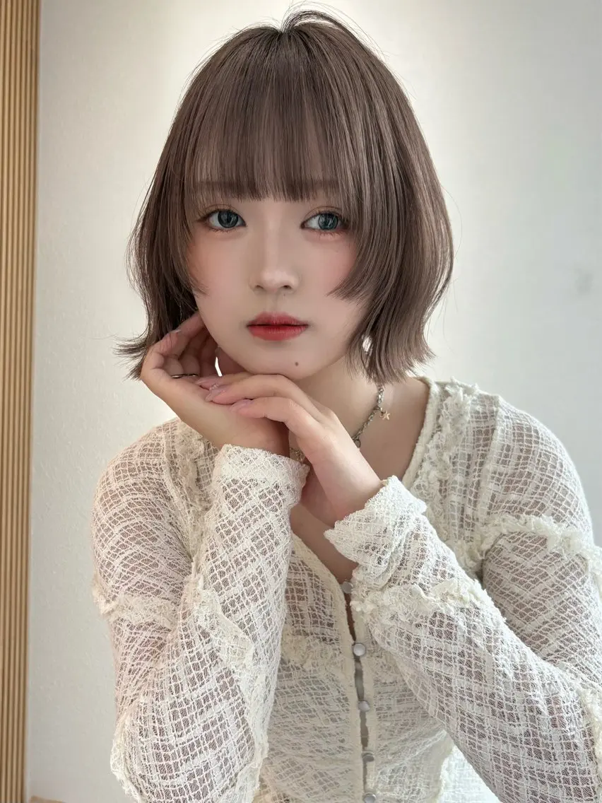 ミディアム ヘアカラー くどうももか 浦和　ショート　ボブのヘアスタイル