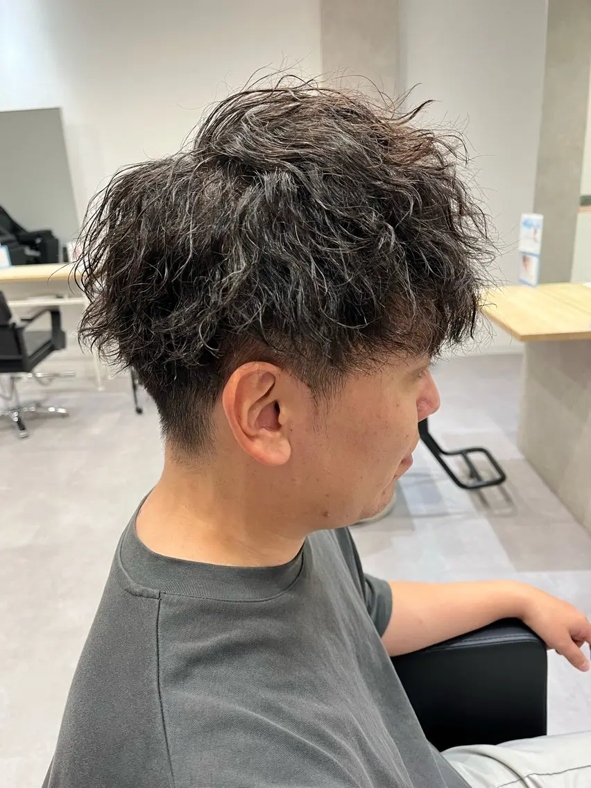 ショート パーマ メンズ 髙栁 航太の眉毛・アイブロウイメージ