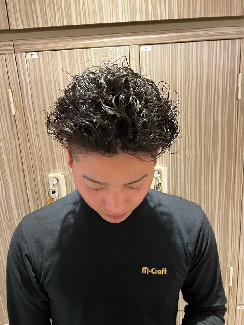 ミディアム パーマ ミディアムパーマ スパイラルパーマ カット パーマ メンズパーマ 特化/京橋/栗野のヘアスタイル