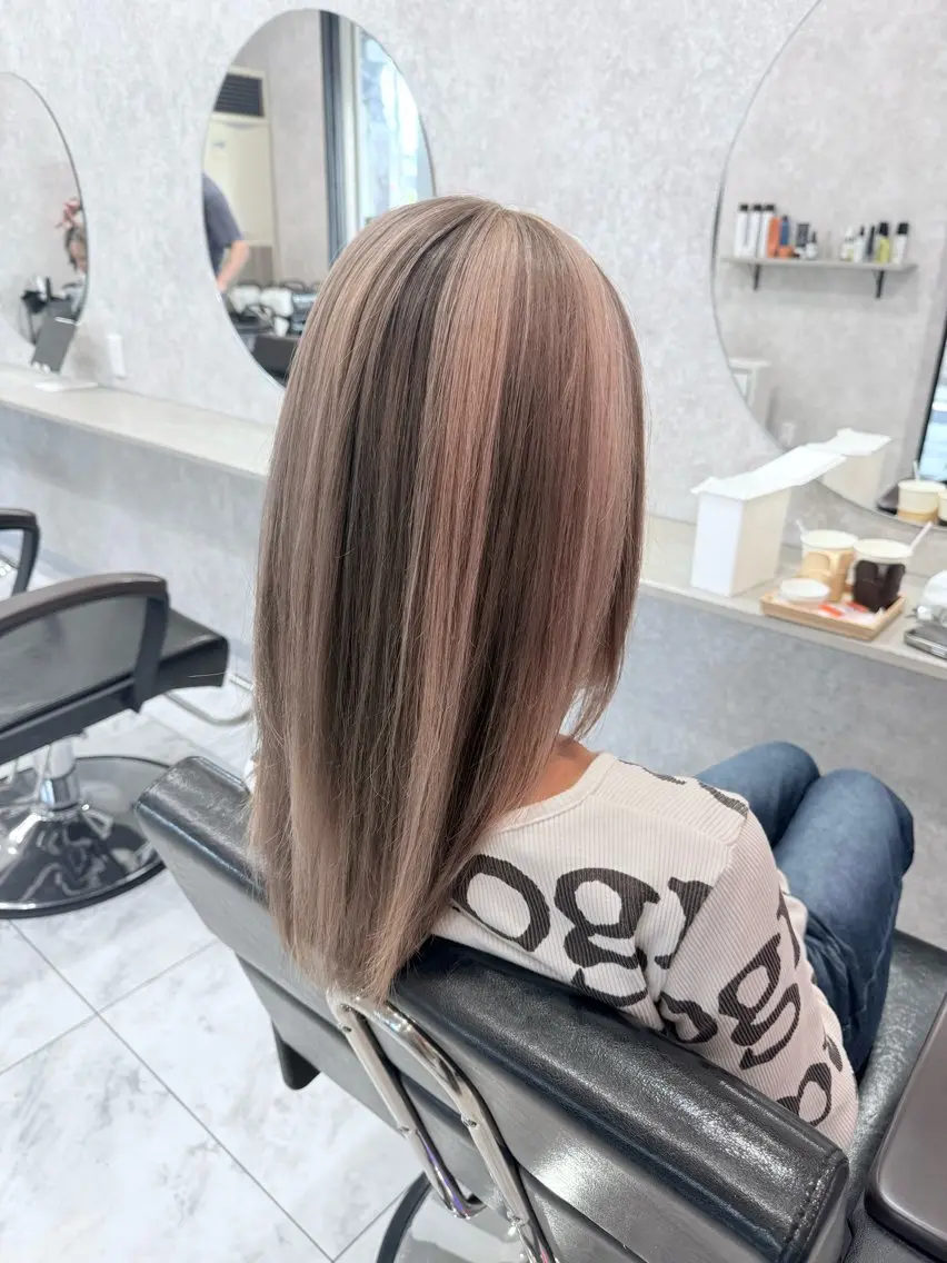 ミディアム カラー 🌺ハイトーン🌺 矢葺 なぎさ🌺🌺のヘアスタイル