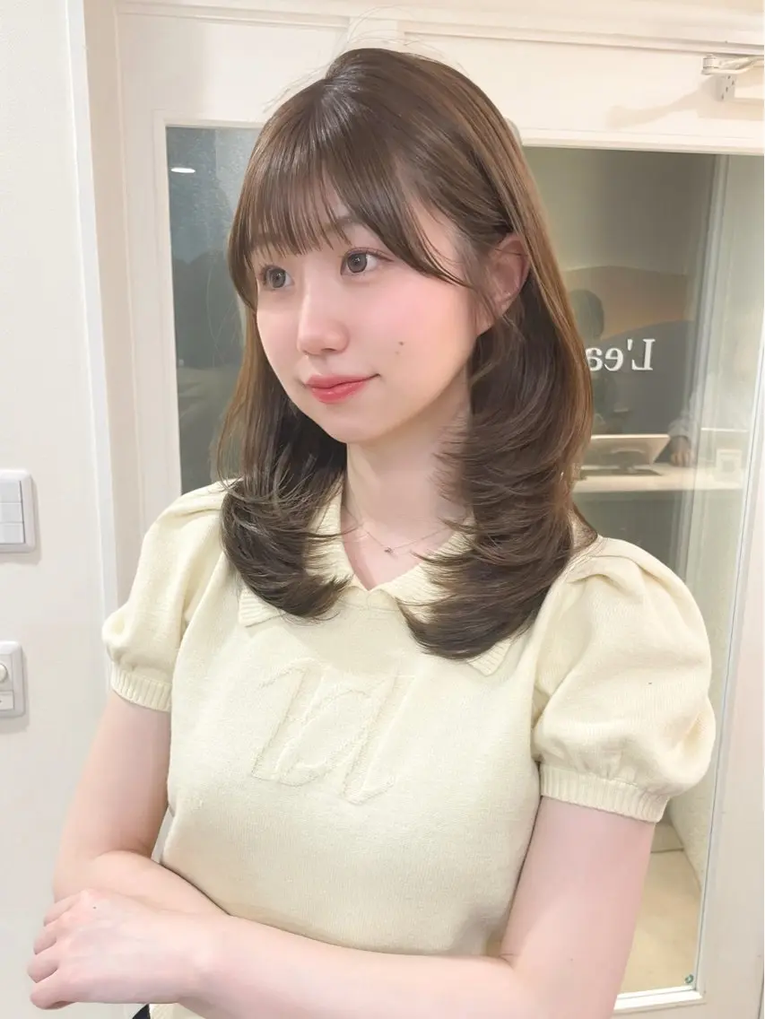 ミディアム カラー バレイヤージュ ベージュカラー ブリーチ ケアブリーチ ダブルカラー カット ヘアカラー トリートメント ミディアム/顔周り/ ベージュ🌼mayuのヘアスタイル