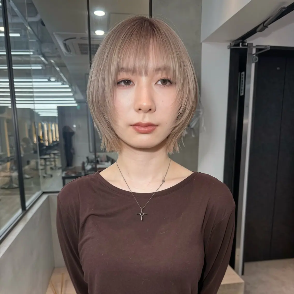 ショート カラー カット ヘアカラー トリートメント ♥️ブリーチ/ボブ/ レイヤー♥️maiのヘアスタイル