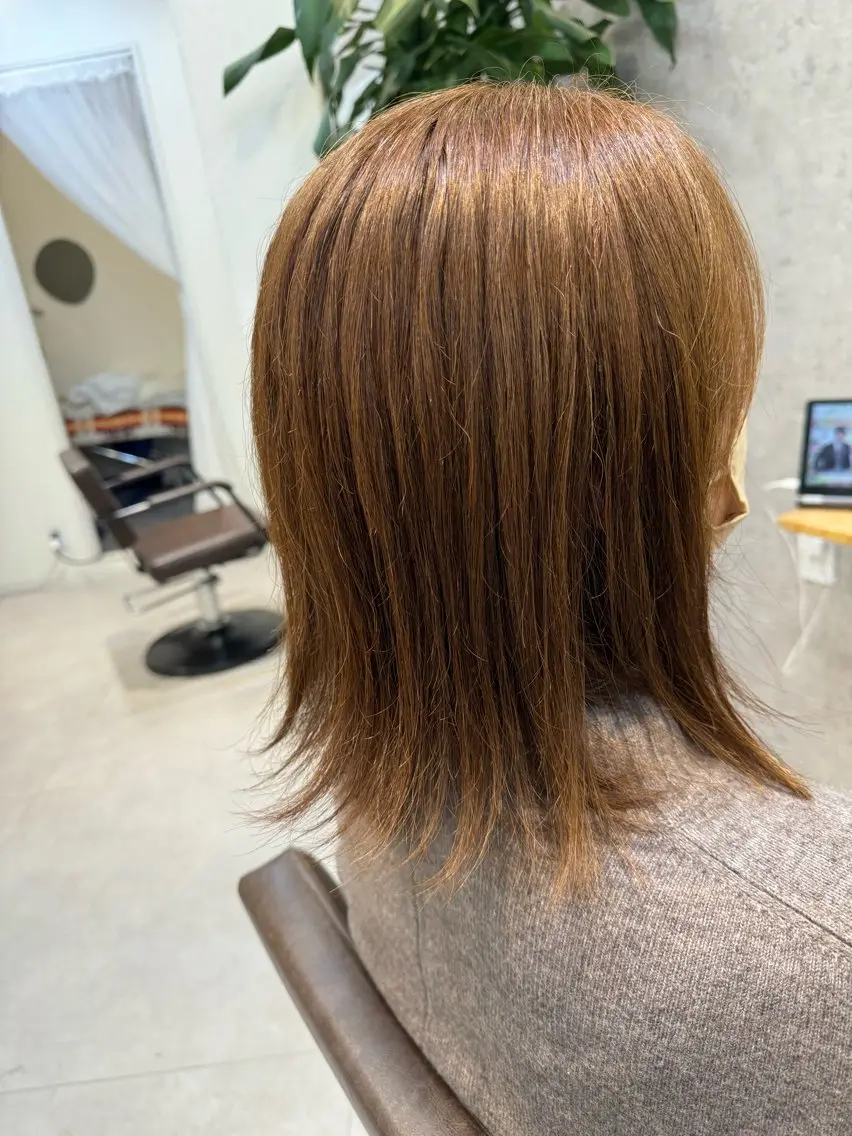 ミディアム カラー ボブ 外ハネヘア カット ヘアカラー トリートメント 似合う髪型が 分からない方へのヘアスタイル
