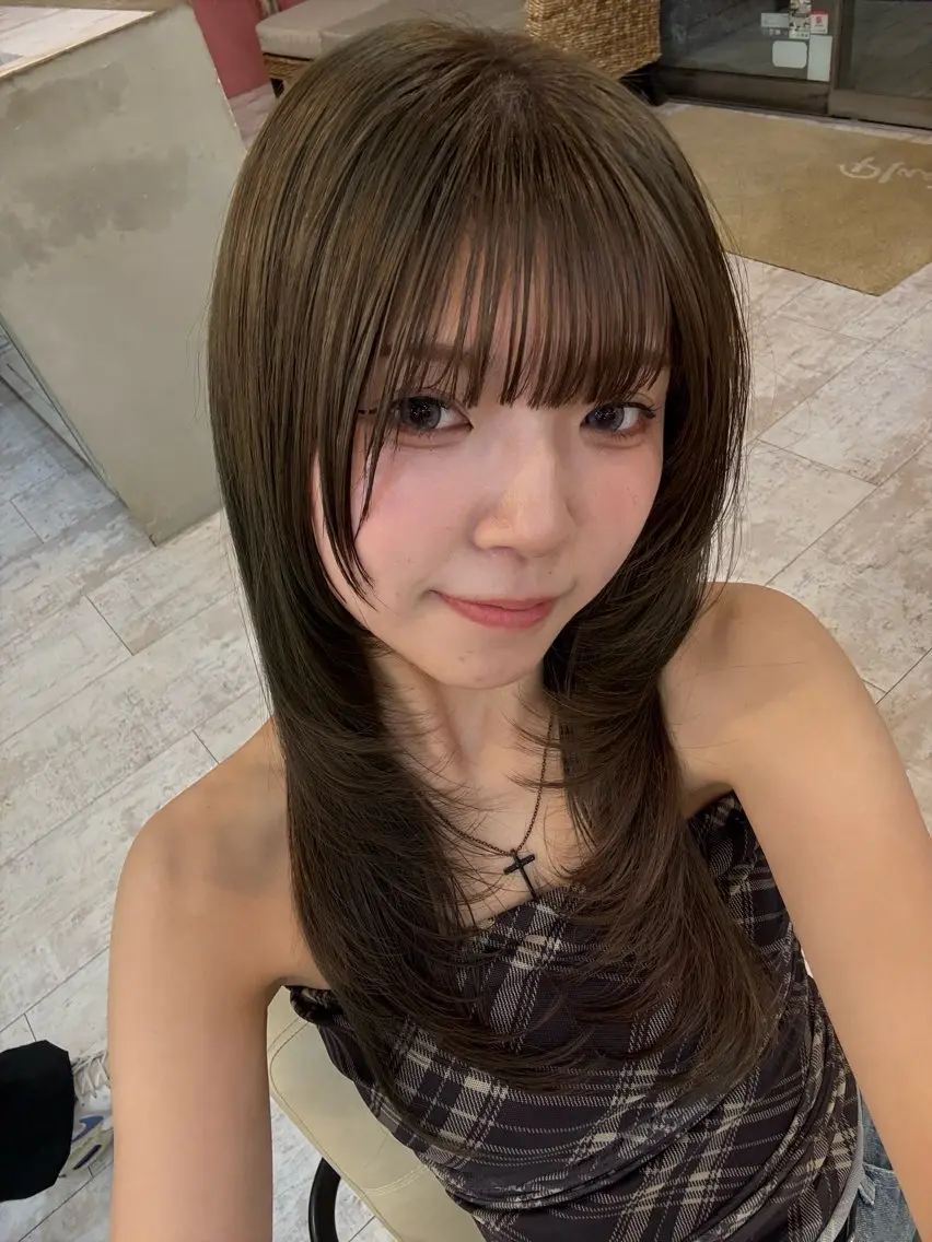 サロン贅沢フルメニュー(カット、ダメージ軽減カラー、最高級トリートメント、脳呼吸ヘッドスパ20分)ミニモ学割の写真