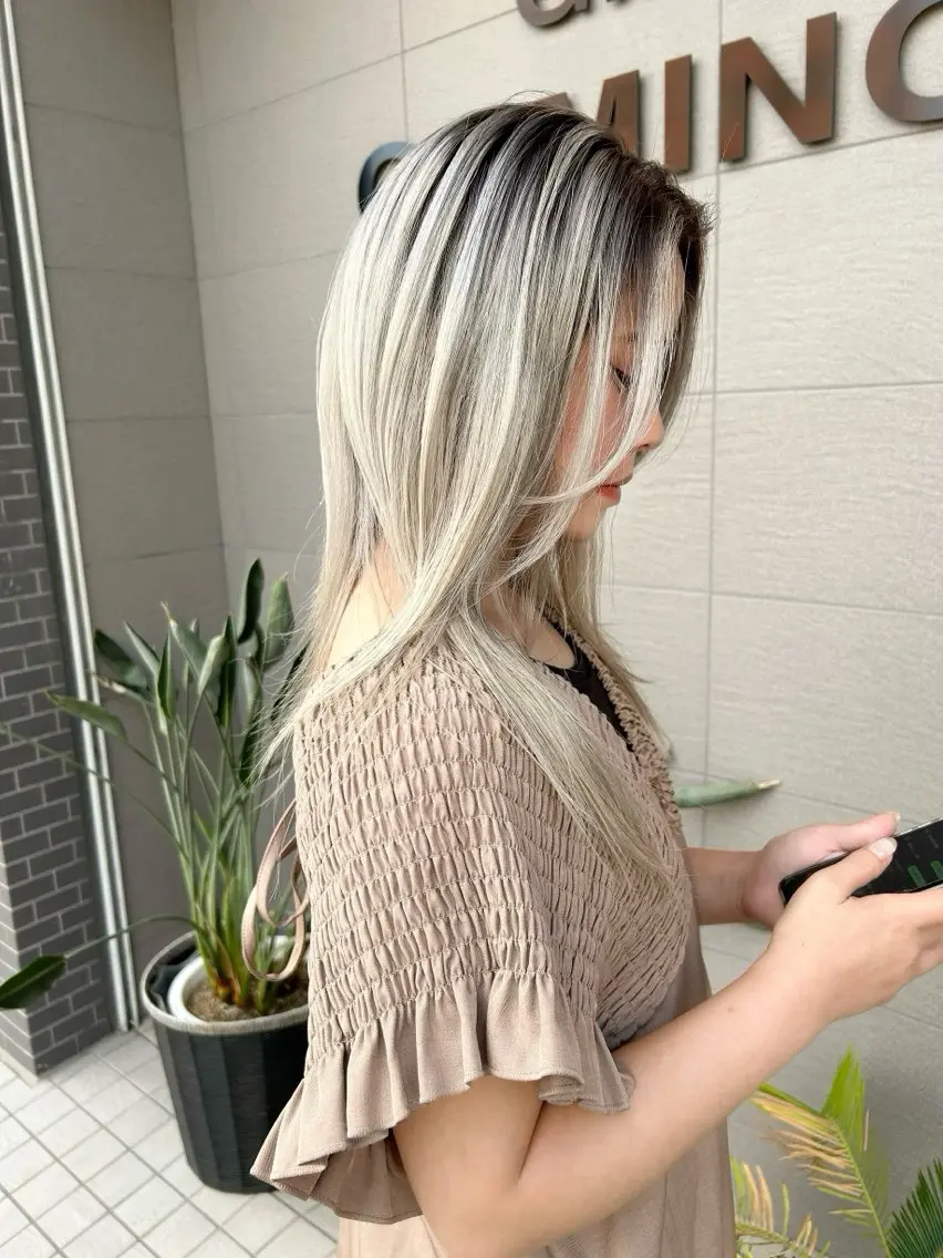 ロング カラー ヘアカラー ナカジマ ナナのヘアスタイル