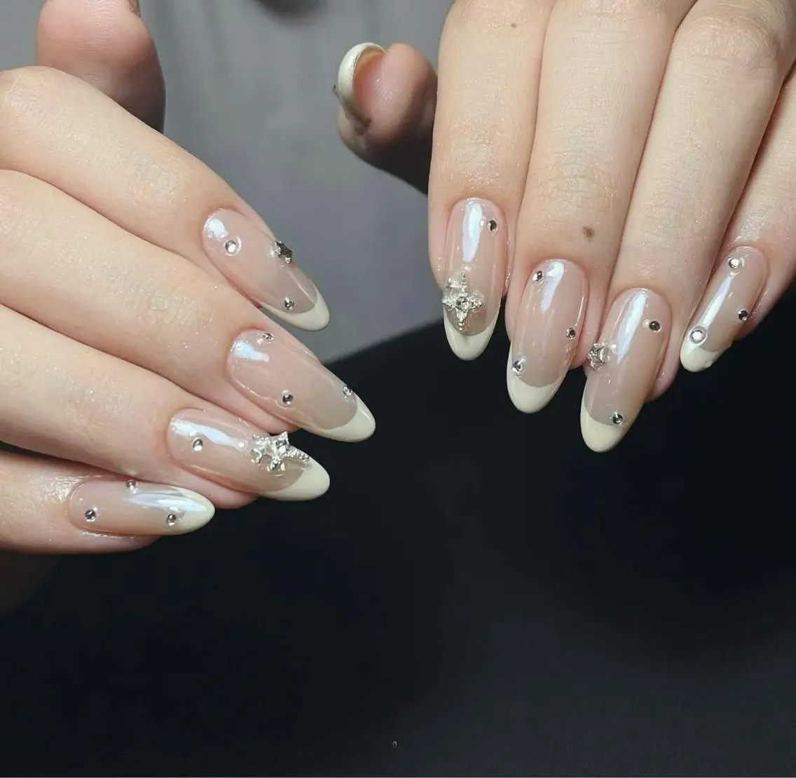 ネイル キラキラネイル マグネットネイル ぷっくりネイル 春ネイル ワンホンネイル ハンドネイル Candy Nailのネイルデザイン