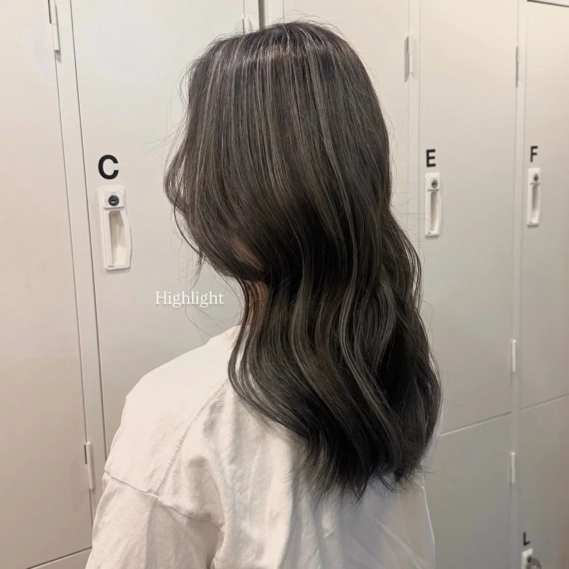 セミロング カラー パーマ ヘアアレンジ ハイライトカラー ハイライト カット ヘアカラー makoto / 韓国風ヘア🎀🪄︎のヘアスタイル