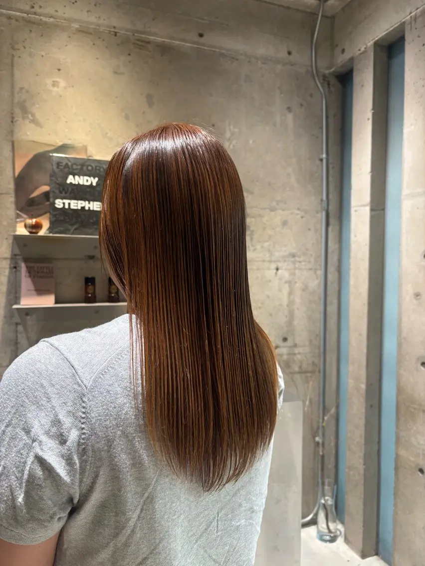 ロング 縮毛矯正 艶髪🫧 Suzunaのヘアスタイル